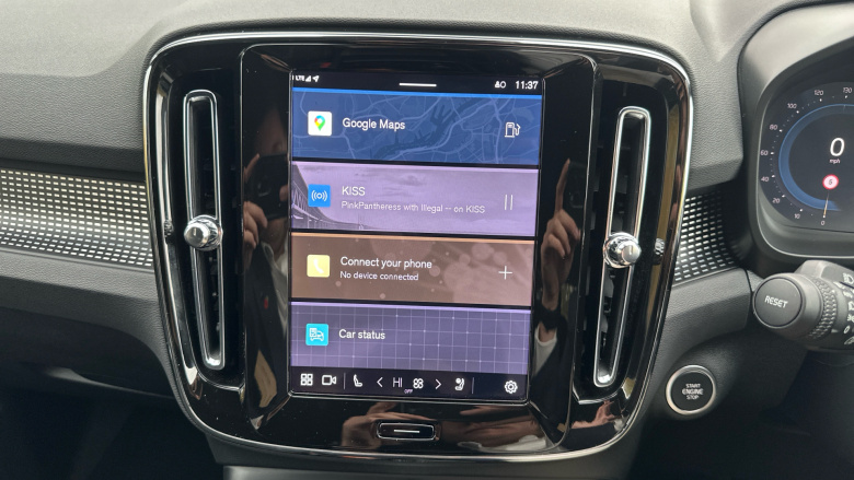 Volvo XC40 2.0 B4P Plus Dark 5dr Auto Petrol Estate